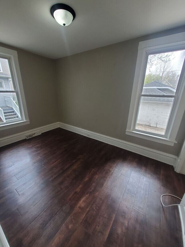 Building Photo - 1613-1615 Taylor Ave. (Duplex)