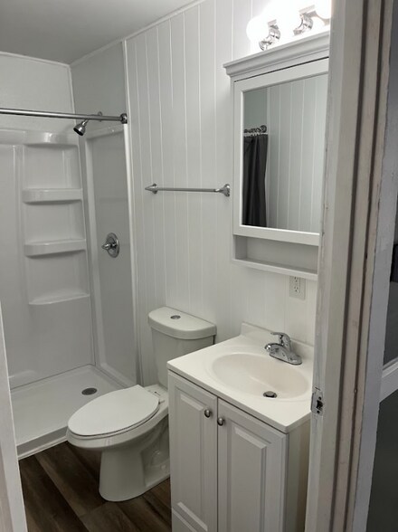 Building Photo - 1218 McCullough Pike