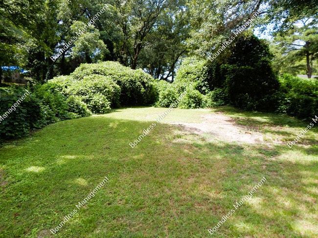 Building Photo - 392 Cairo St NW