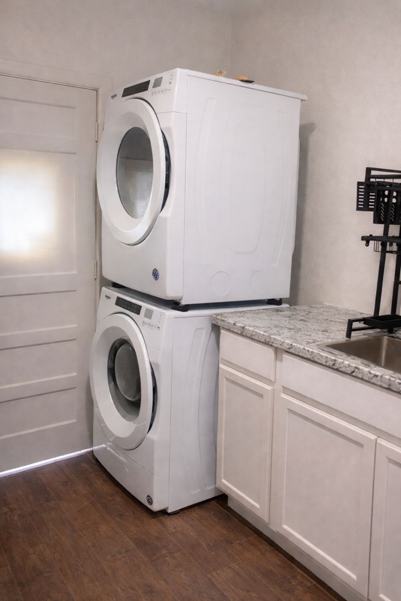 Building Photo - 12394 E Kentucky Ave