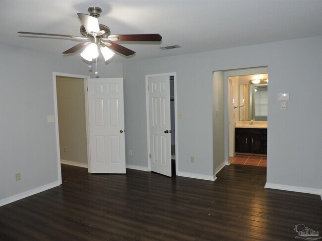 Building Photo - 7663 Charter Oaks Dr