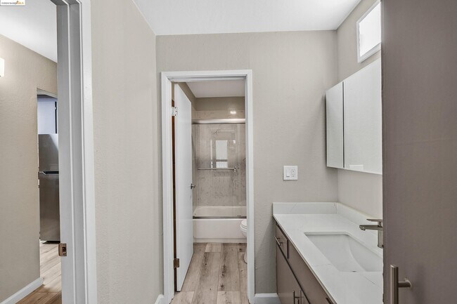 Building Photo - 66 Fairmount Ave