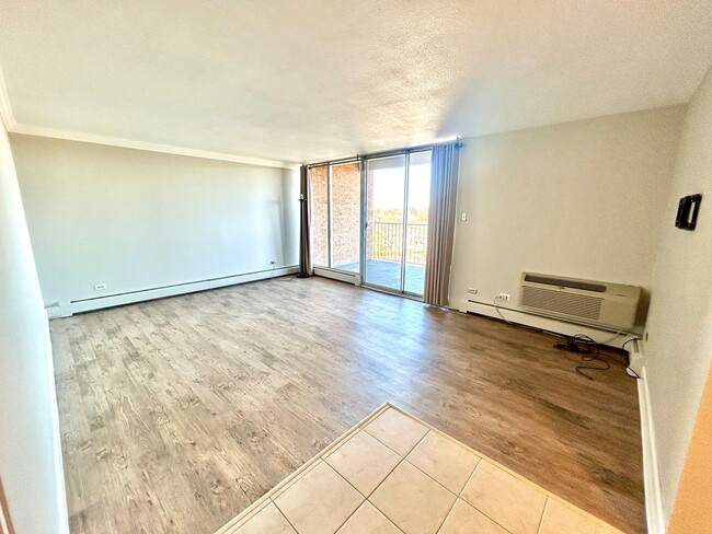 Building Photo - Cozy 1 Bed 1 Bath Condo in Denver Around t...