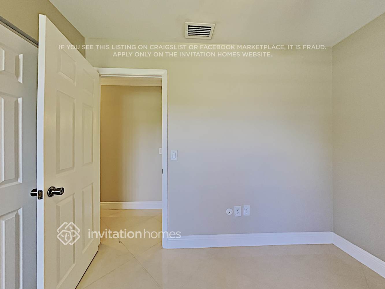 Building Photo - 562 SW 168th Way