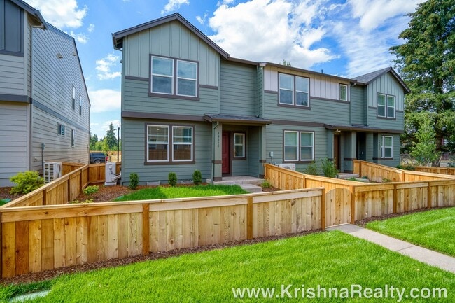 Building Photo - Beautiful One-Year-Old New Construction 3-Bedroom, 2.5-Bath DR Horton Townhome for Rent
