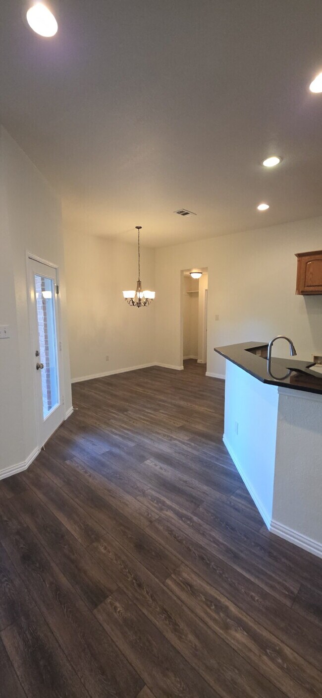 Building Photo - Beautifully Remodeled Home in Mansfield ISD – Corner Lot with Modern Upgrades!