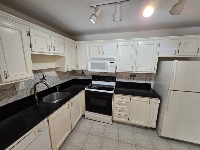 Building Photo - 4133 NW 88th Ave