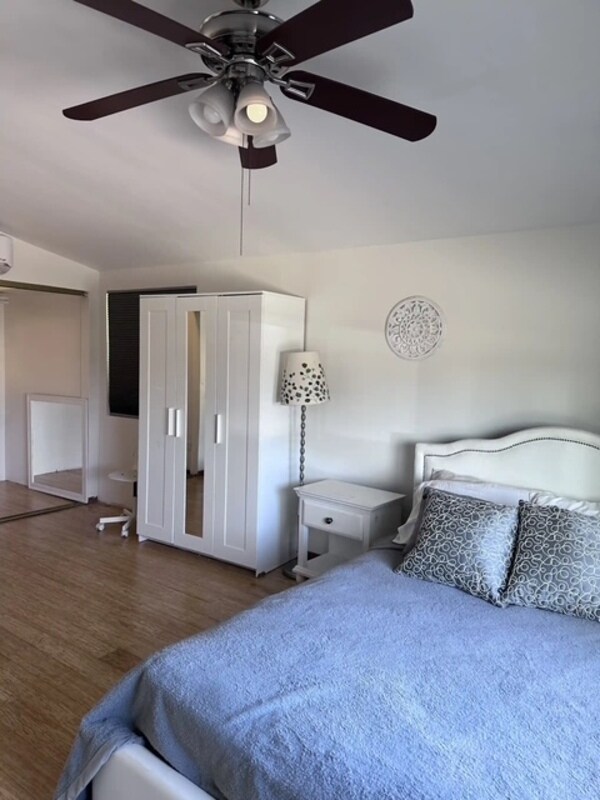 Building Photo - 9228 Ronda Ave