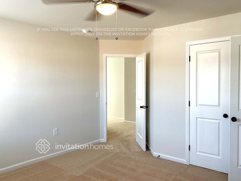 Building Photo - 3371 Fox Hall Dr