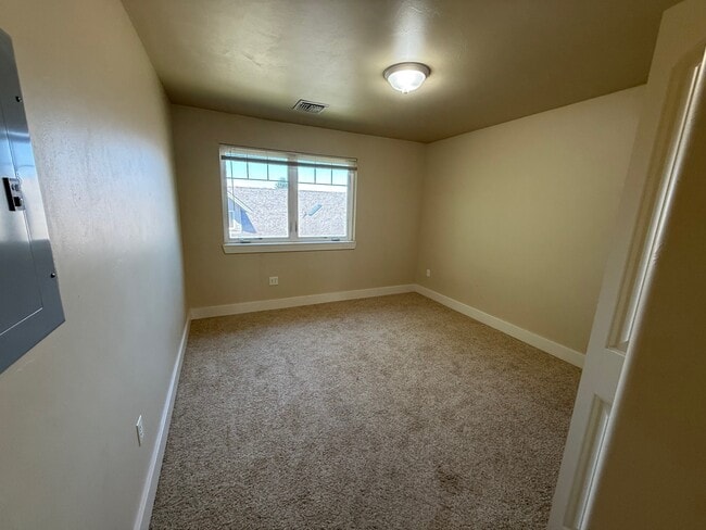 Building Photo - 2115 Durston Rd