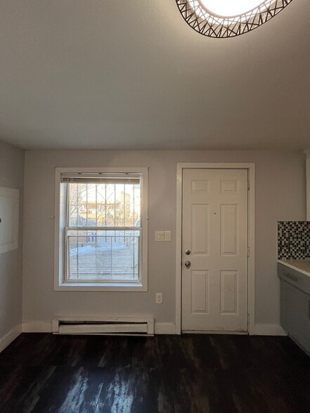 Building Photo - 363 Halladay St