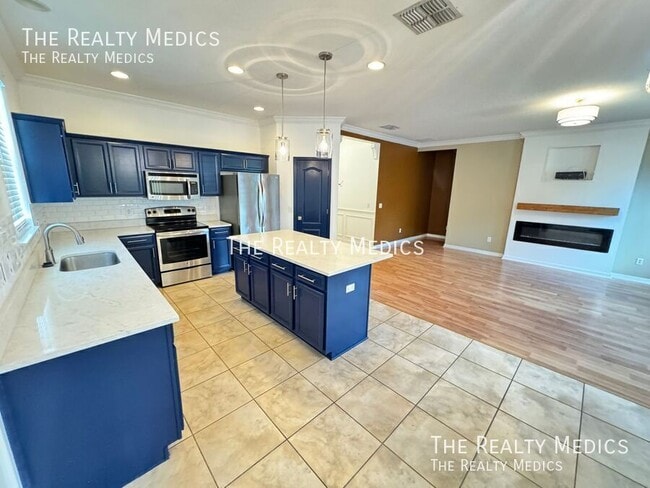 Building Photo - 308 Blue Cypress Dr
