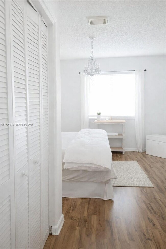 Building Photo - 15761 SW 137th Ave