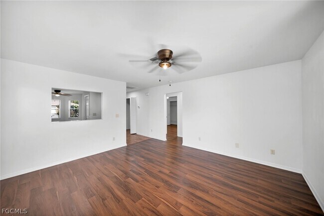 Building Photo - 1044 SE 11th St