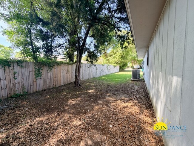 Building Photo - Beautiful 2BR Home Near Eglin AFB & Hurlburt Field!