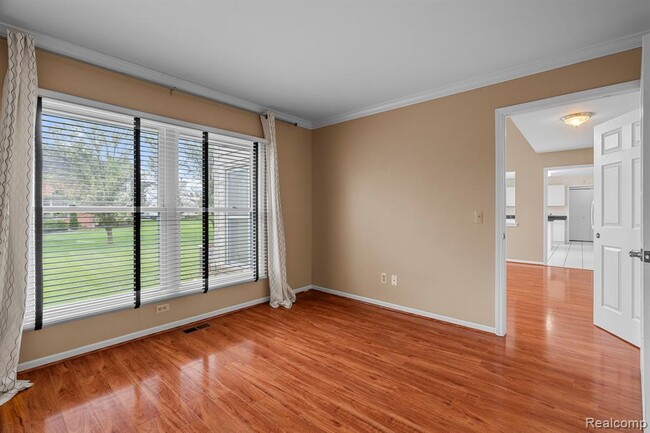 Building Photo - 45419 Glengarry Blvd