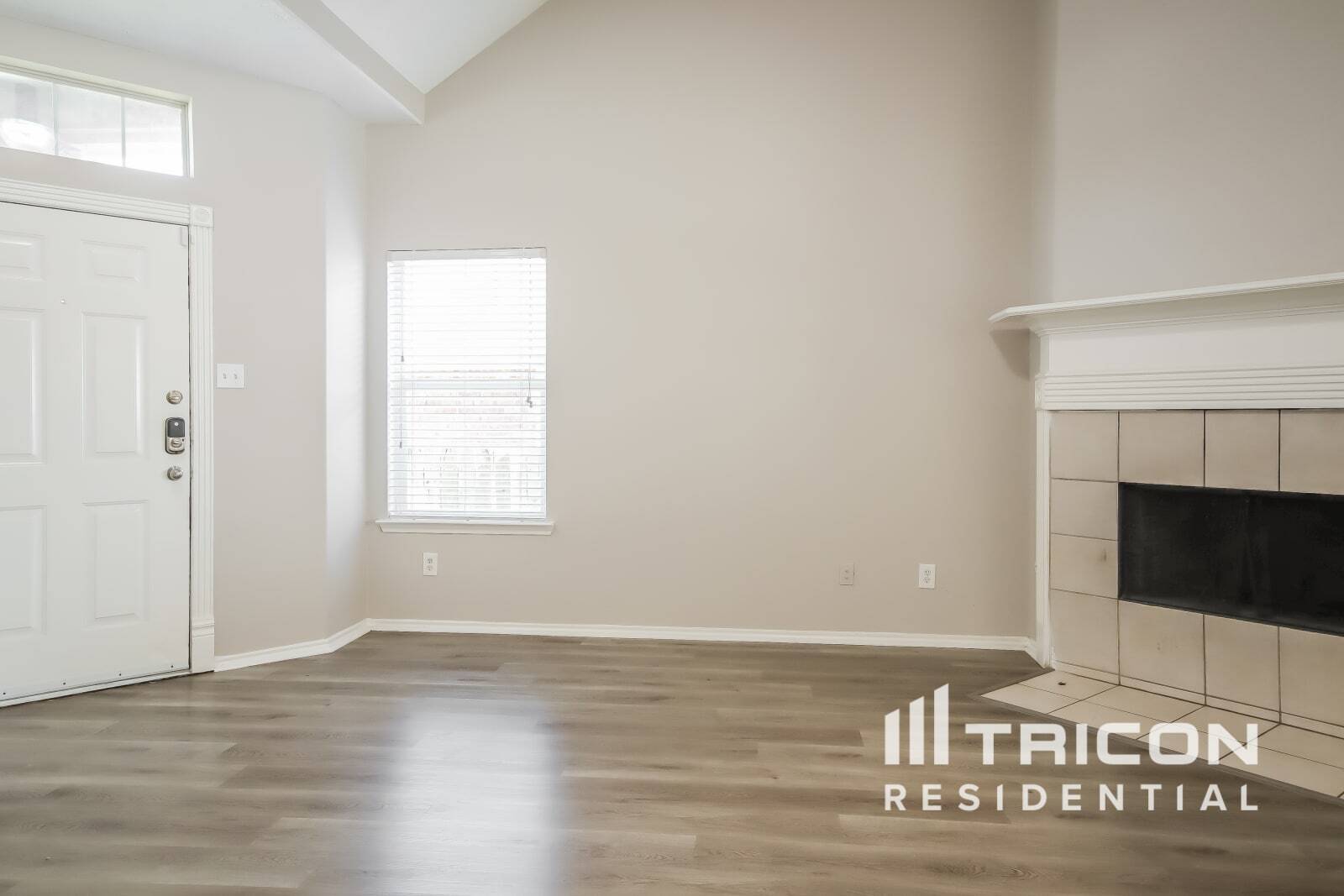 Building Photo - 18451 Sunrise Pines Dr