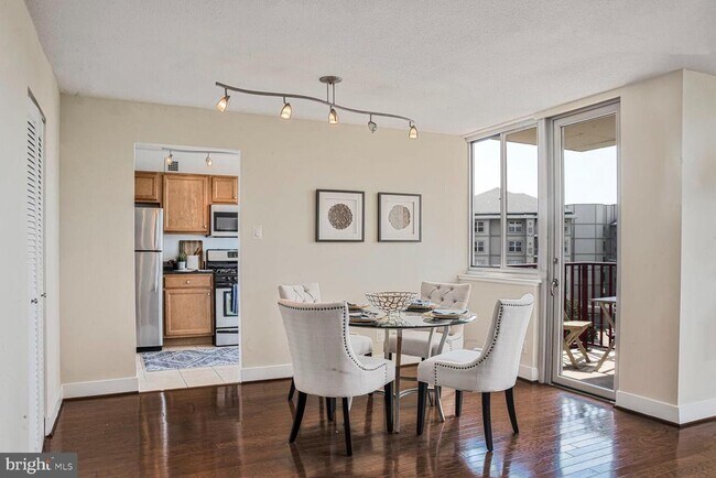 Building Photo - 1220 Blair Mill Rd