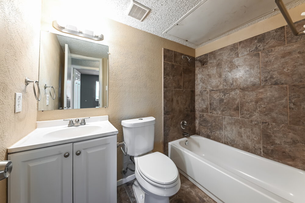 Building Photo - 1522 Sunset Ln