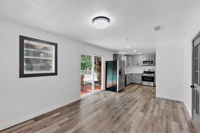 Building Photo - 5908 Emerson Dr