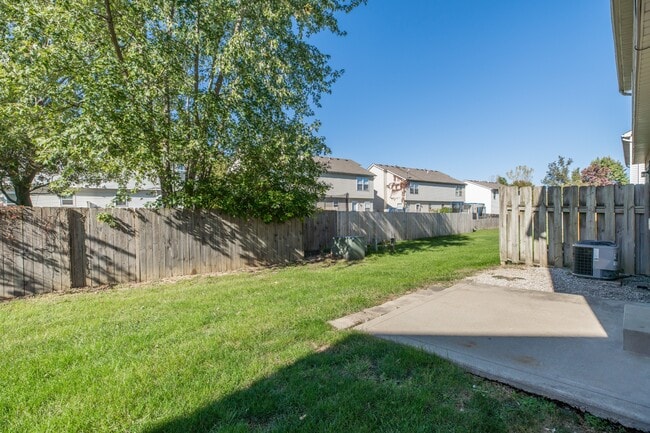 Building Photo - 484-486 Applegate Ln