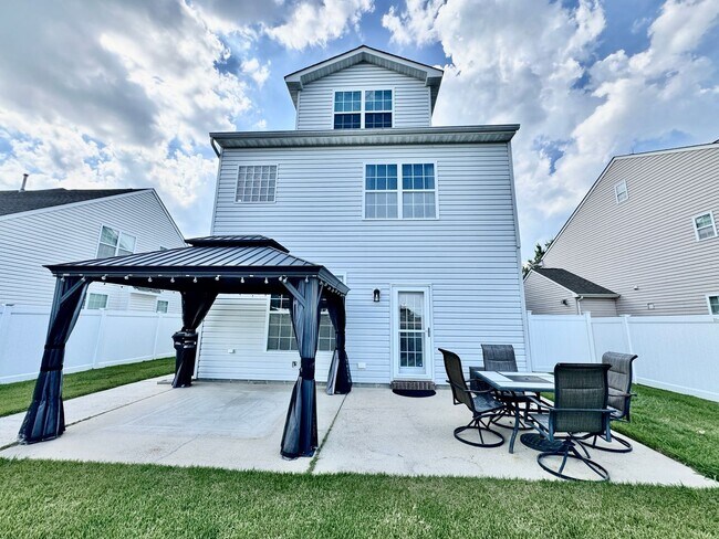 Building Photo - First-Time Rental, Available July 1st! Attached Garage - 2 Primary Suites - Pet-Friendly (Under 4...