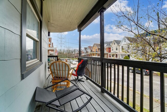 Building Photo - Large Clifton House For 2026-2027!