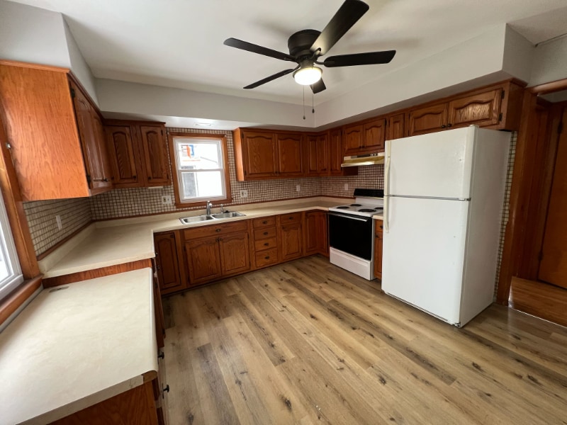 Building Photo - 7529 W Grantosa Dr