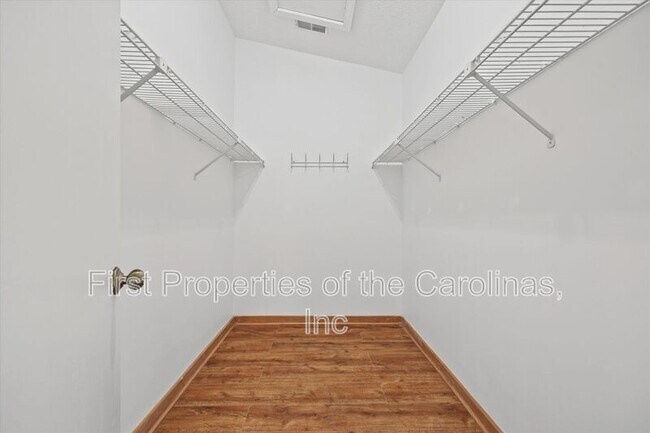 Building Photo - 4130 Charlotte Hwy