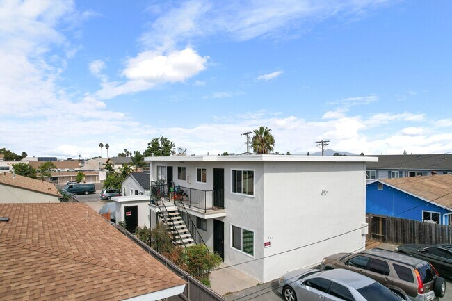 Building Photo - Calla Ave