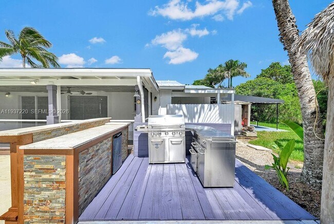 Building Photo - 5300 SW 162nd Ave