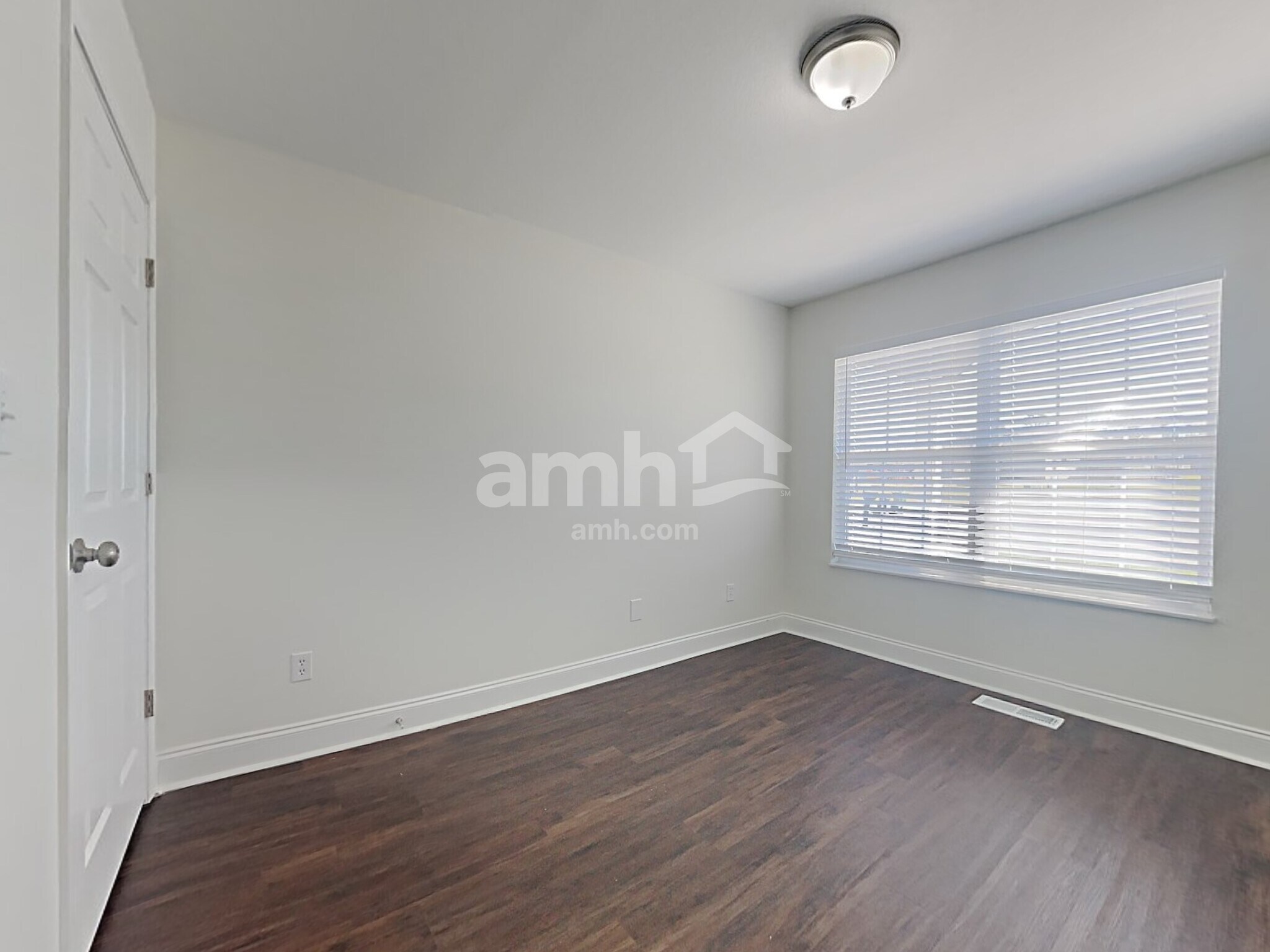 Building Photo - 5412 Singh Ln