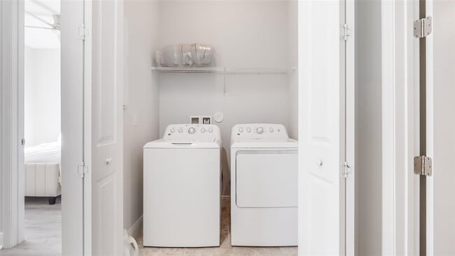 Building Photo - 20927 NW 1st Ct