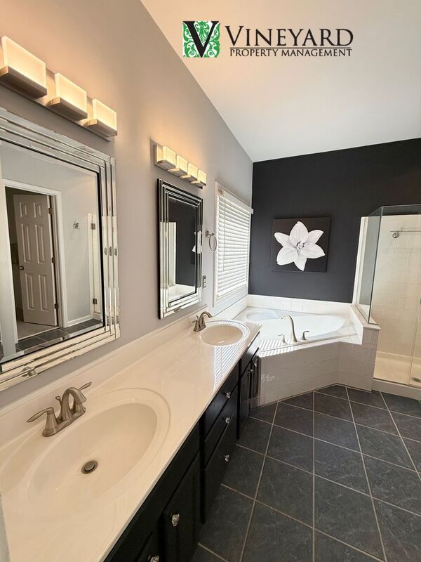 Building Photo - 3313 Hidden Trail Rd SE