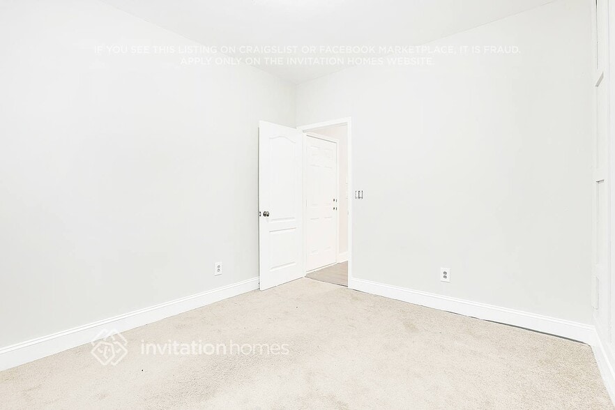 Building Photo - 1307 Sweetbriar Cir