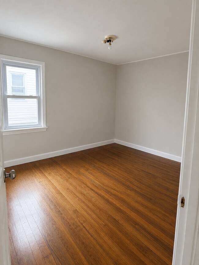 Building Photo - 98 Mt Vernon Pl