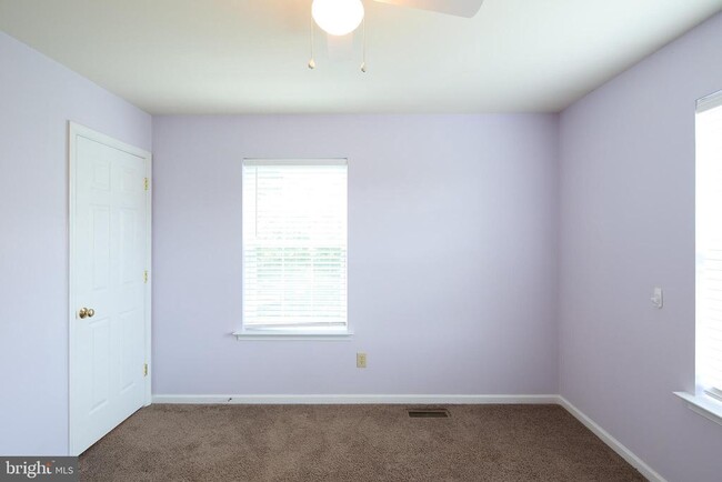 Building Photo - 929 Shenkle Dr