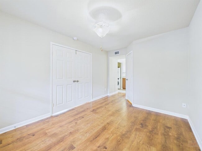 Building Photo - 7685 Northcross Dr