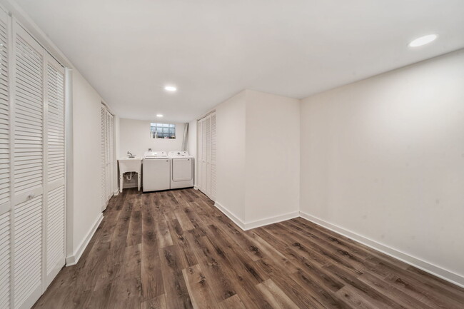 Building Photo - 22W144 Marston Ave