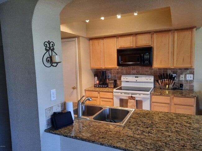 Building Photo - 1861 Montana Vista