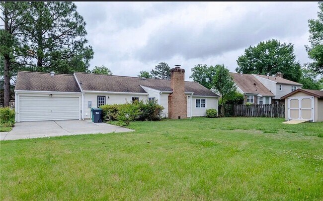 Building Photo - 3830 Perthshire Ln