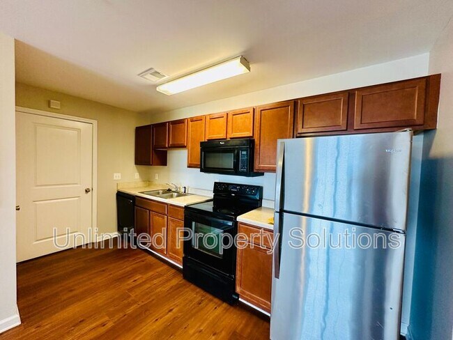 Building Photo - 376 S Kerr Ave