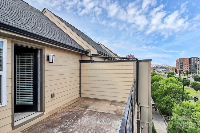 Building Photo - 3726 Sky Haven Dr