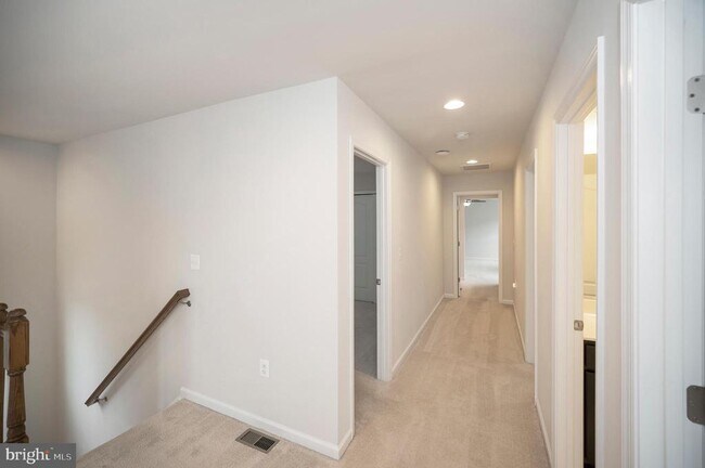 Building Photo - 1092 Aspen Rd
