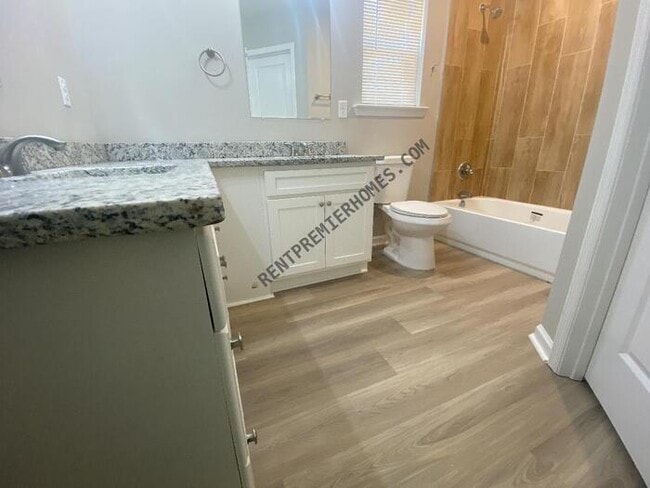 Building Photo - 1307 Lee Mac Dr