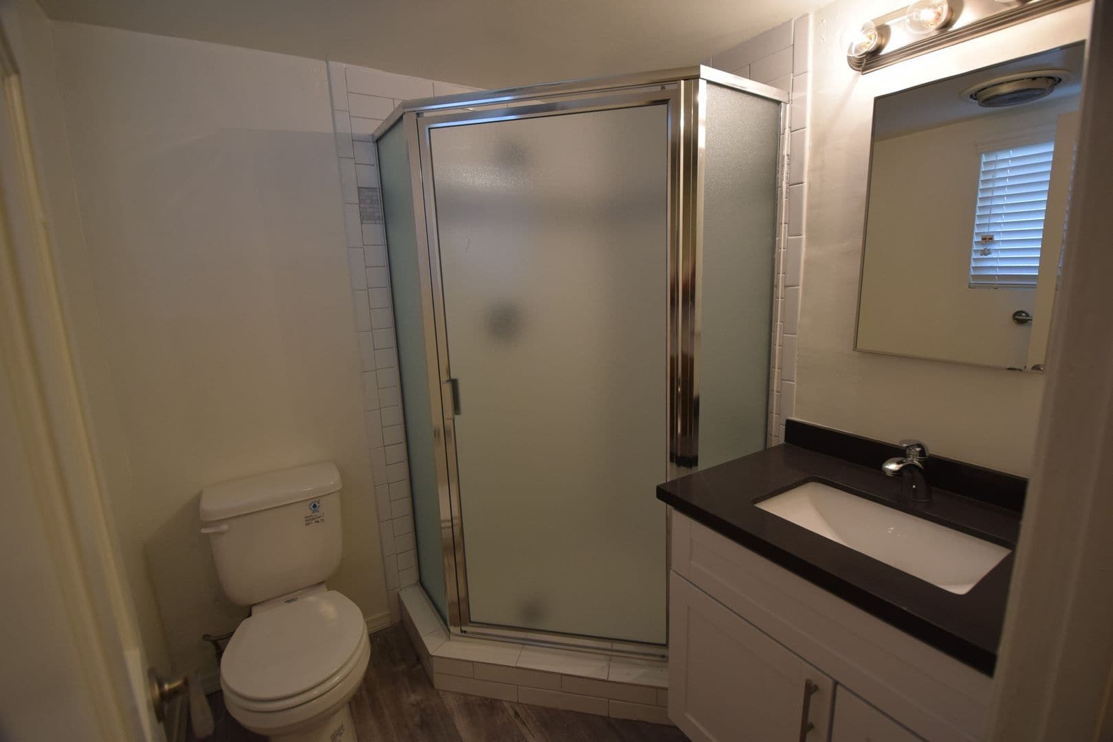 Building Photo - 5939 Cedros Ave