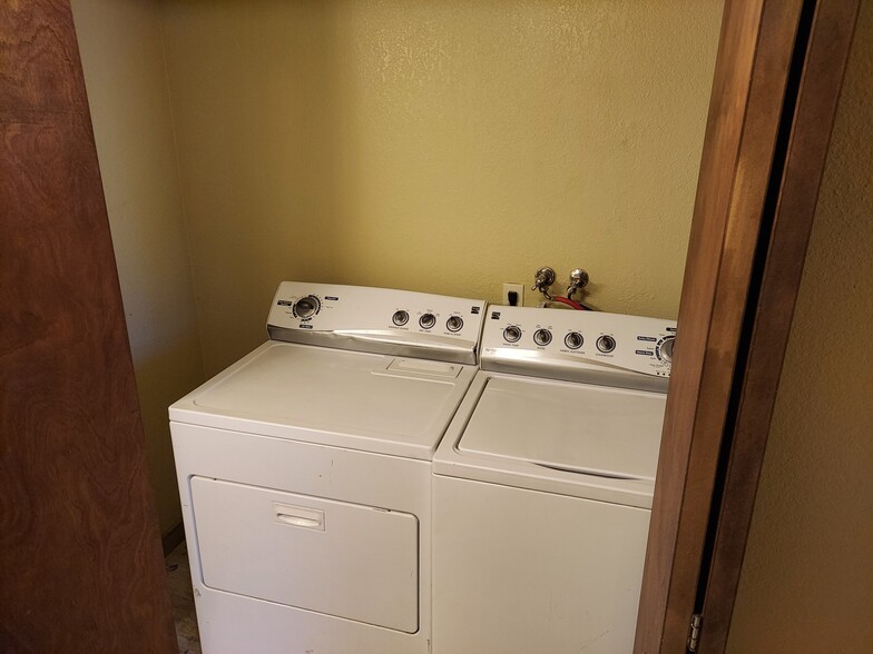 Laundry - 209 Harrison St