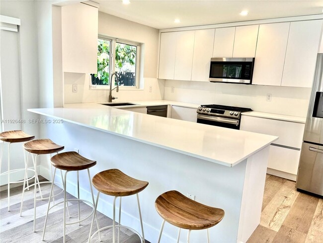 Building Photo - 19340 NE 18th Ct