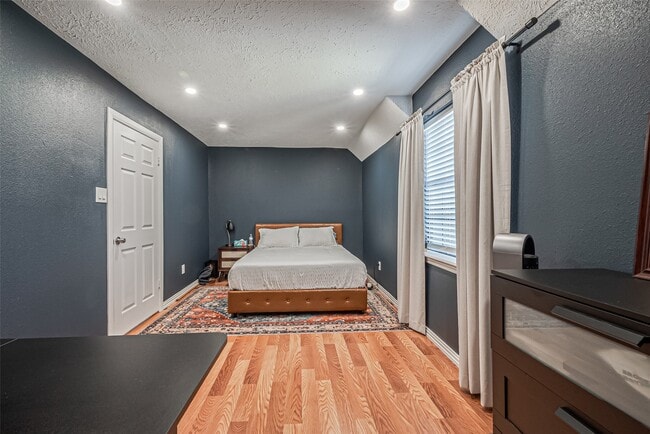 Building Photo - 15211 Camino Del Sol Dr