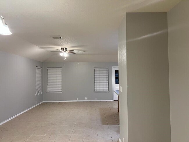 Building Photo - 14922 Sugar Sweet Dr